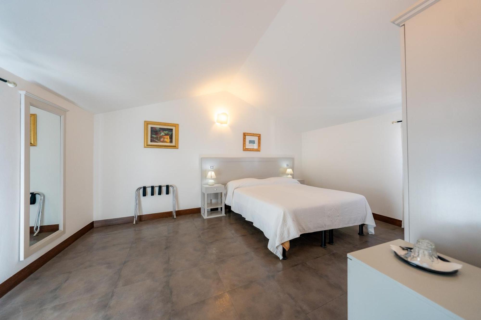 Albergo Residenziale La Corte Tortoli Exterior photo